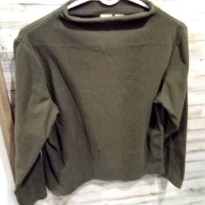 Susquehanna Trail Outfitter women's fleece top.  Box 165